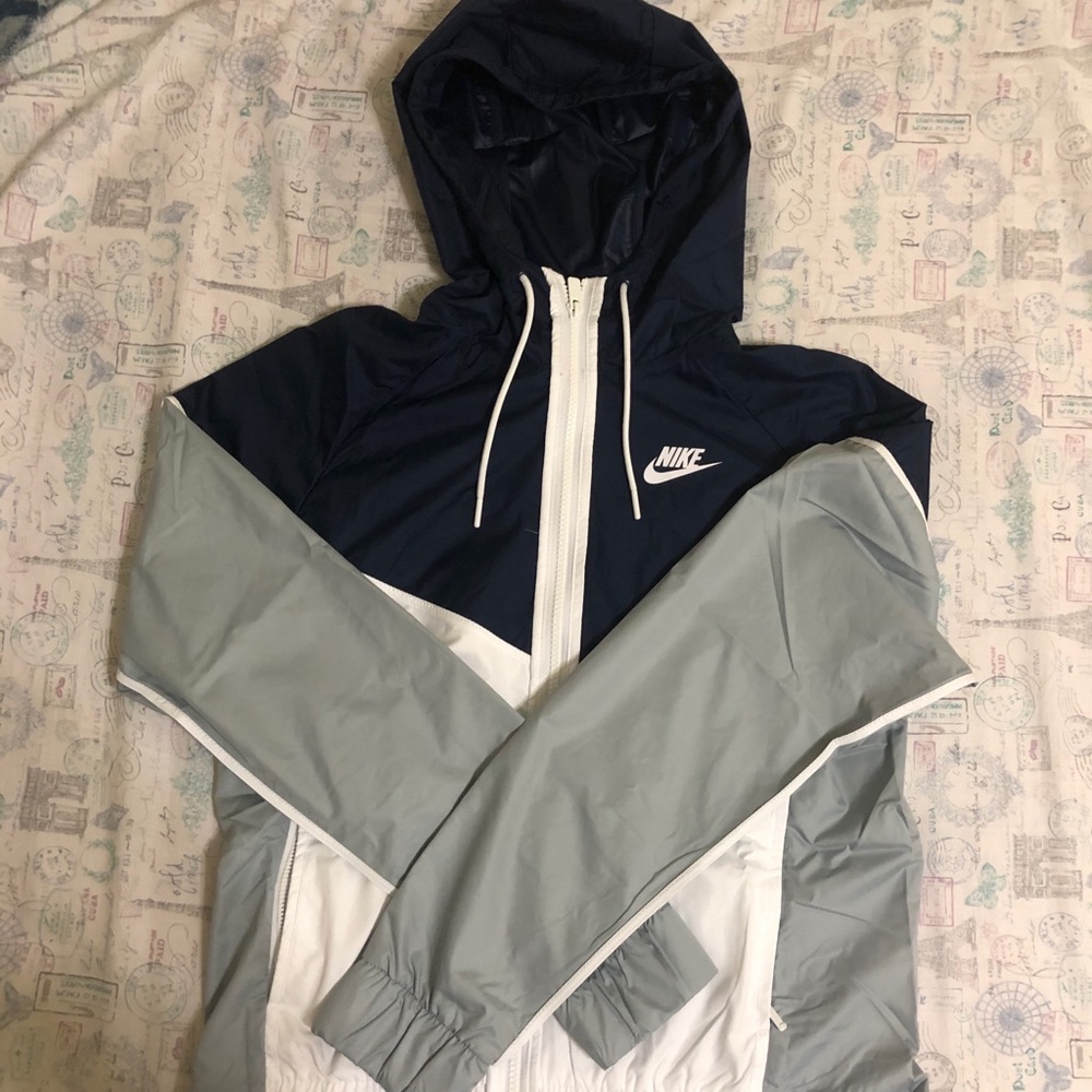 Nike windbreaker